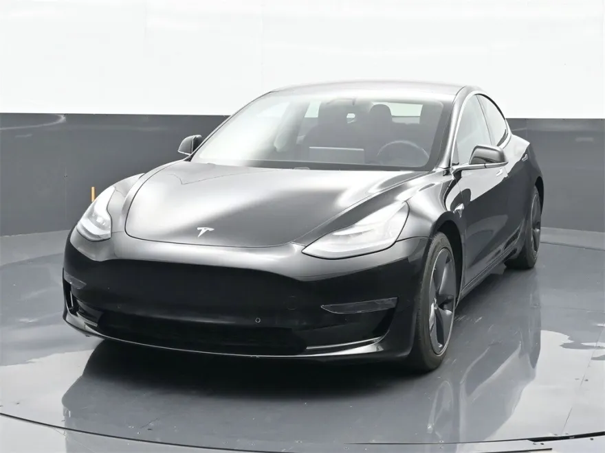 2018 Tesla Model 3 Long Range photo 1