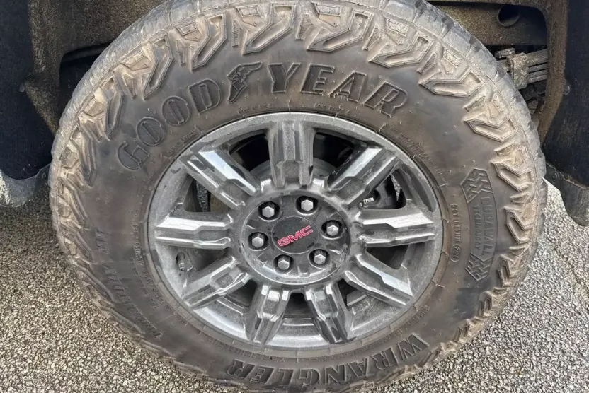 2024 Gmc Sierra 1500 AT4X photo 1
