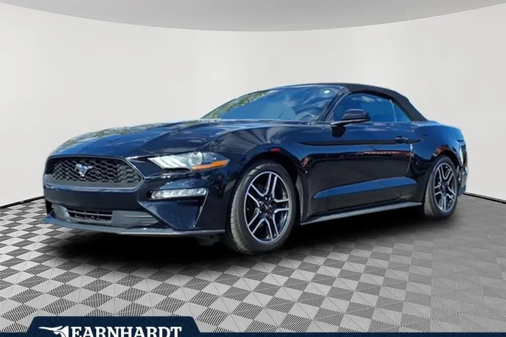 2022 Ford Mustang EcoBoost Premium photo 1