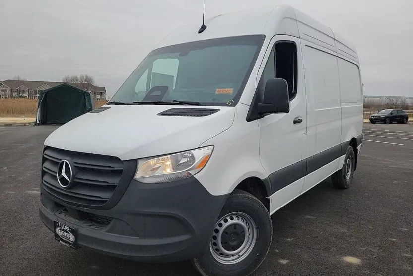 2025 Mercedes Benz Sprinter 2500 photo 1
