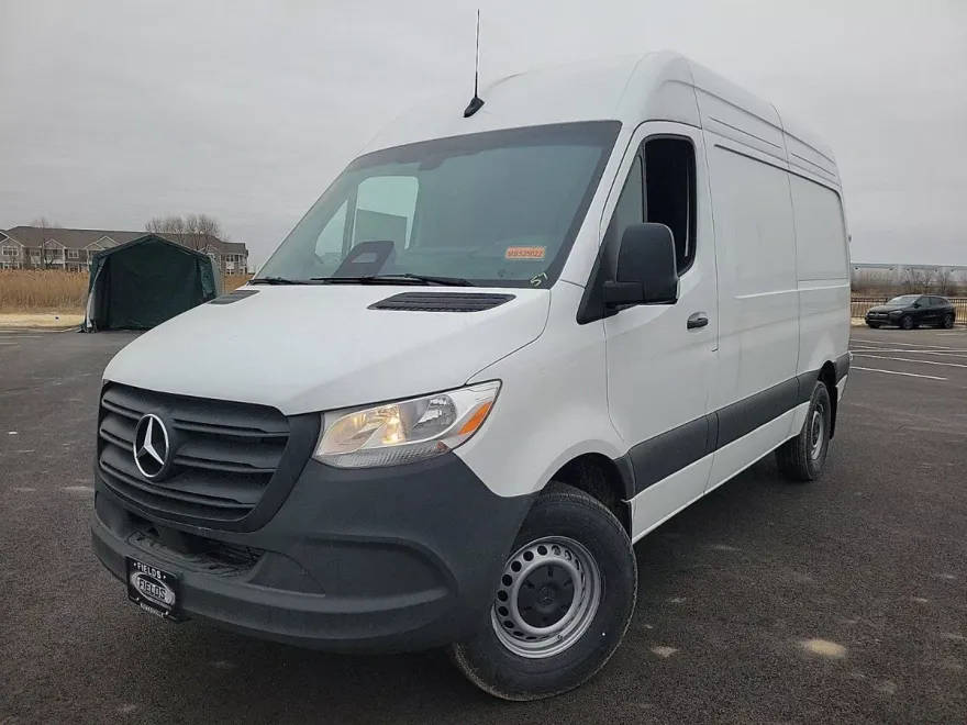 2025 Mercedes Benz Sprinter 2500 photo 1