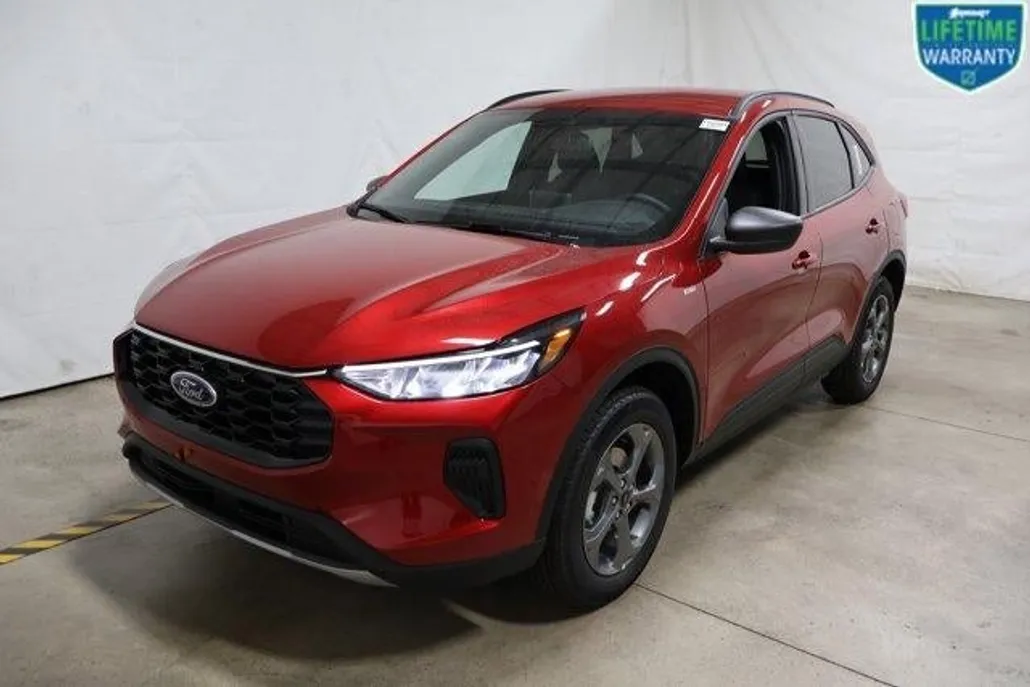 2025 Ford Escape ST-Line photo 1