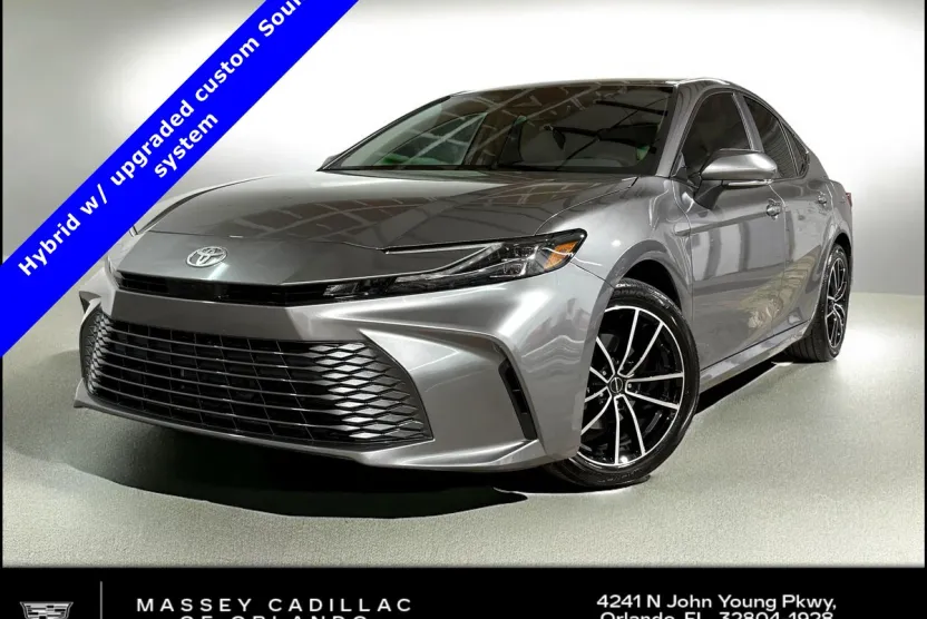 2025 Toyota Camry XLE photo 1
