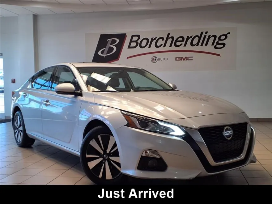 2019 Nissan Altima 2.5 SV photo 1