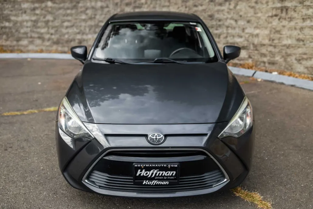 2017 Toyota Yaris iA Base photo 1