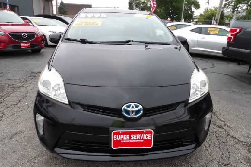 2013 Toyota Prius Two photo 1