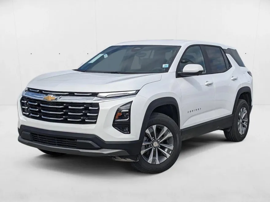 2025 Chevrolet Equinox LT photo 1