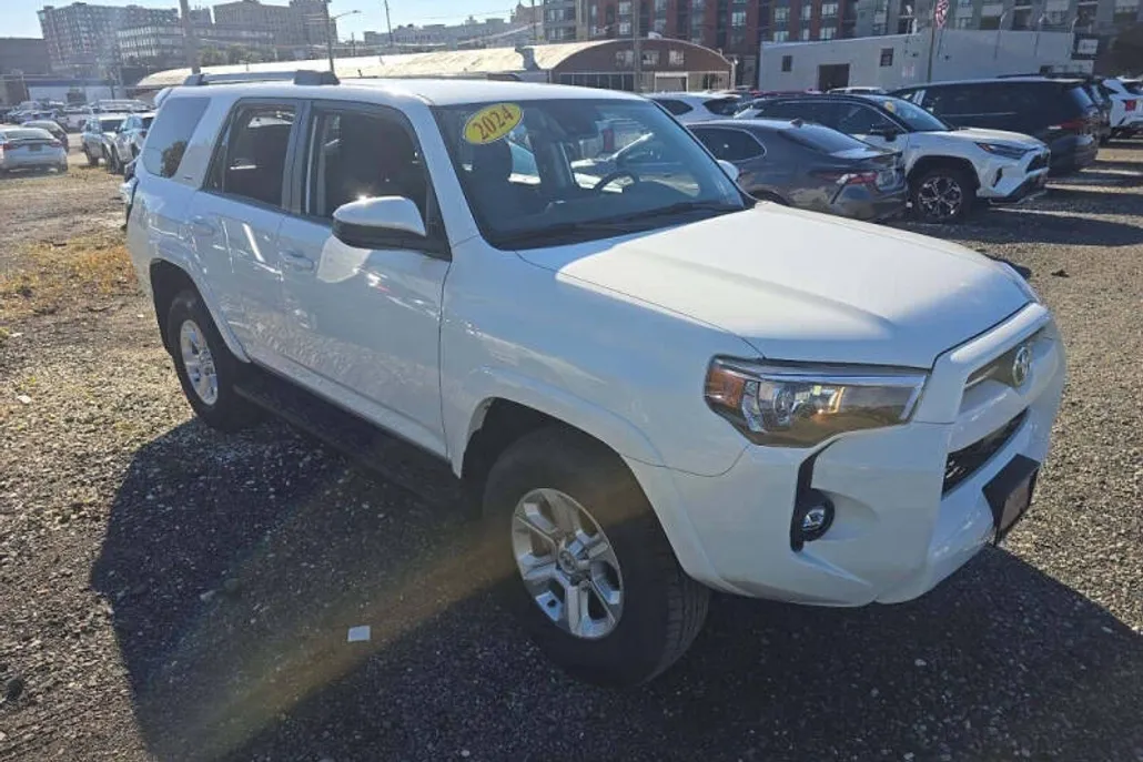 2024 Toyota 4Runner SR5 photo 1