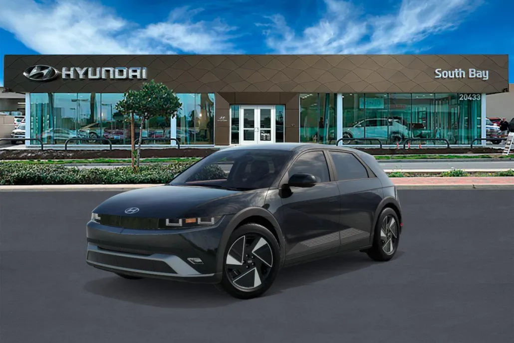 2025 Hyundai Ioniq 5 SE photo 1