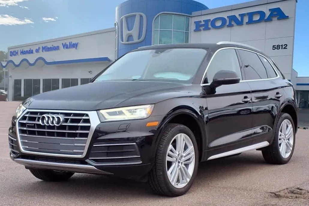 2020 Audi Q5 45 Premium photo 1