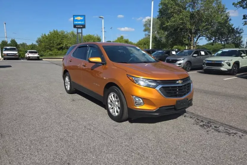 2018 Chevrolet Equinox LT photo 1
