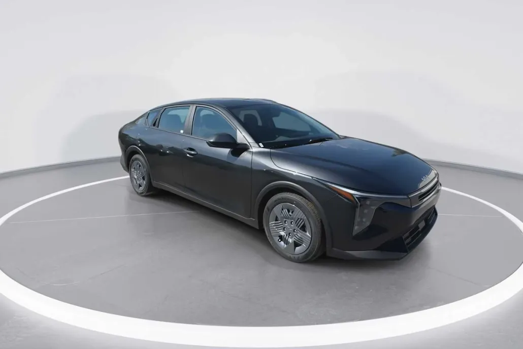 2025 Kia K4 LX photo 1