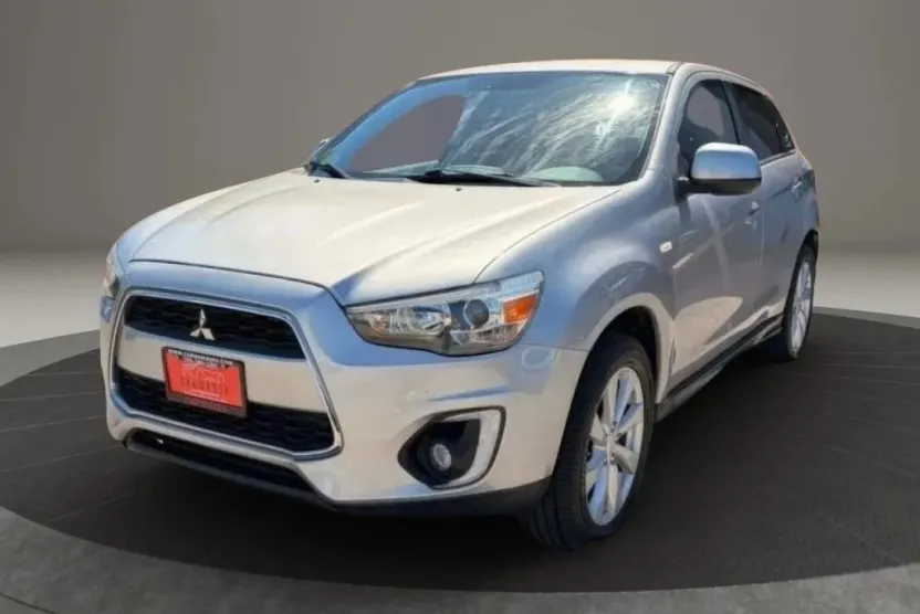 2015 Mitsubishi Outlander Sport SE photo 1