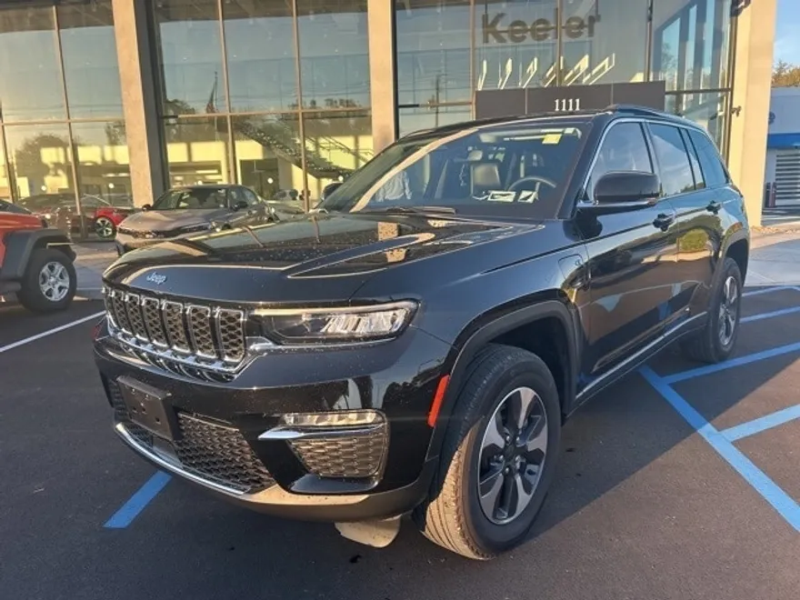 2023 Jeep Cherokee 4xe photo 1