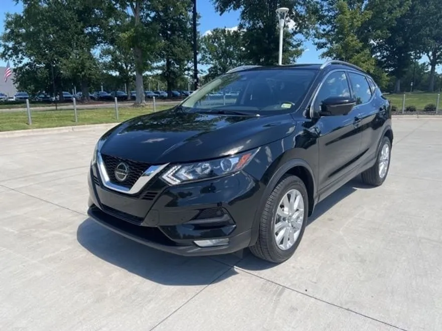 2022 Nissan Rogue Sport SV photo 1