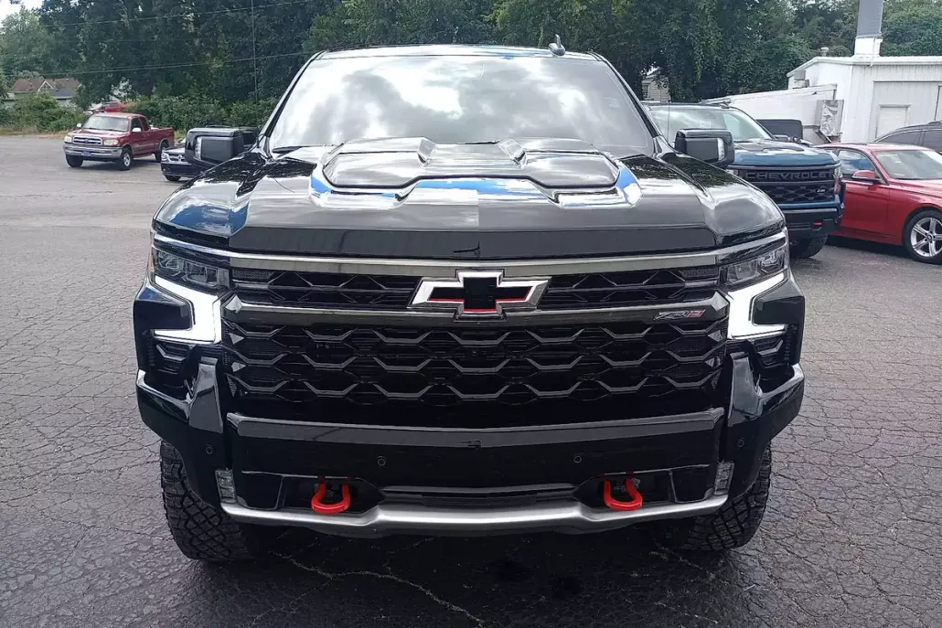 2025 Chevrolet Silverado 1500 ZR2 photo 1