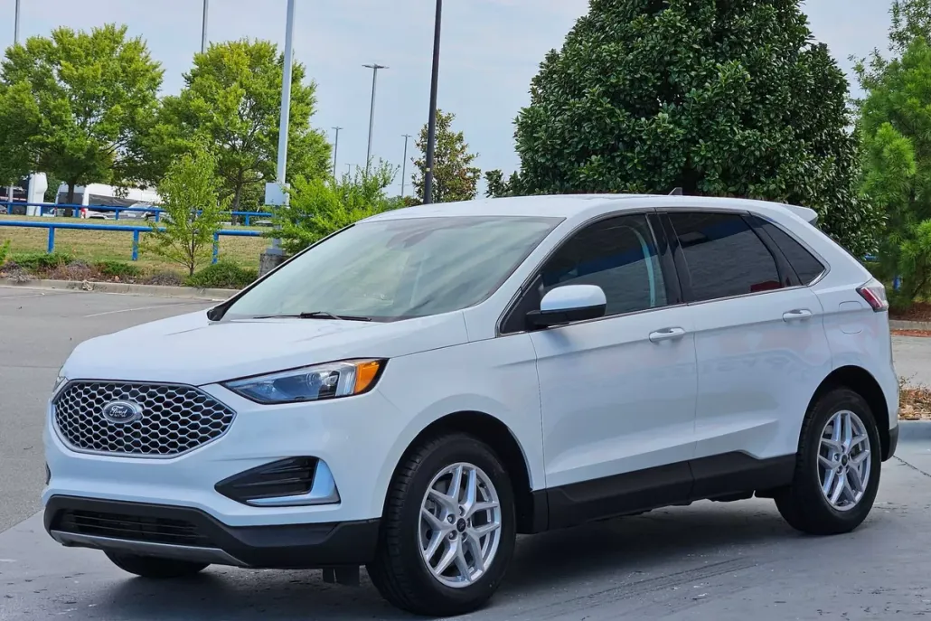 2024 Ford Edge SEL photo 1