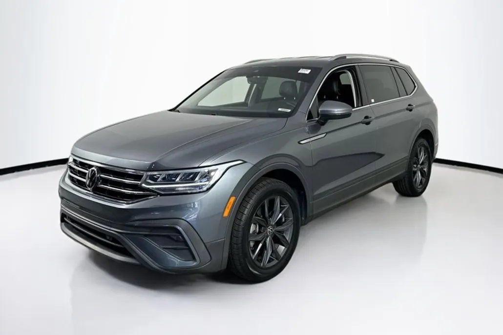 2022 Volkswagen Tiguan SE photo 1