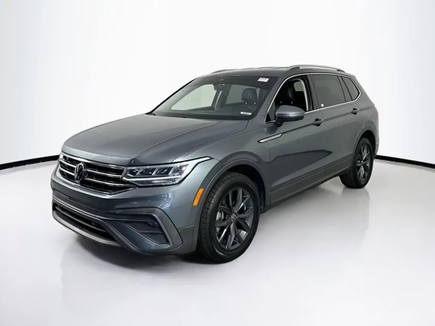2022 Volkswagen Tiguan SE photo 1