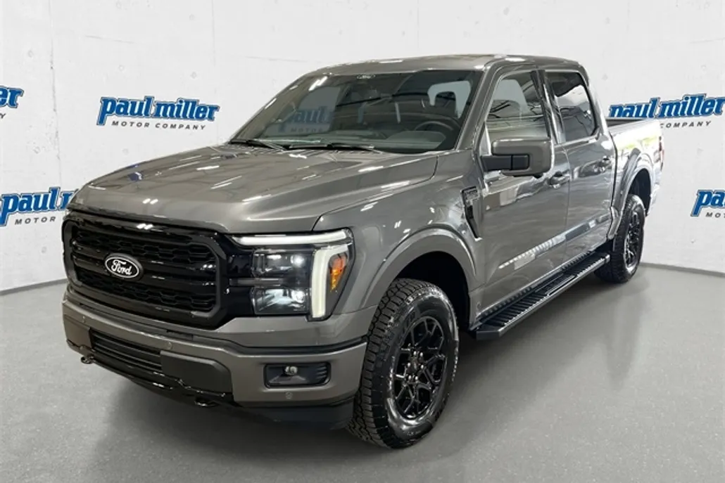2025 Ford F-150 Lariat photo 1