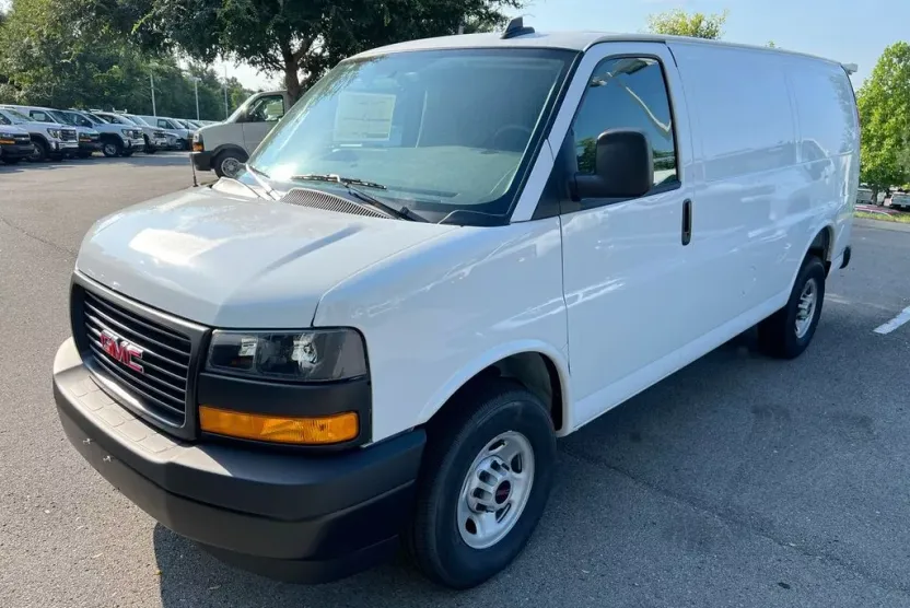 2025 Gmc Savana Cargo 2500 photo 1