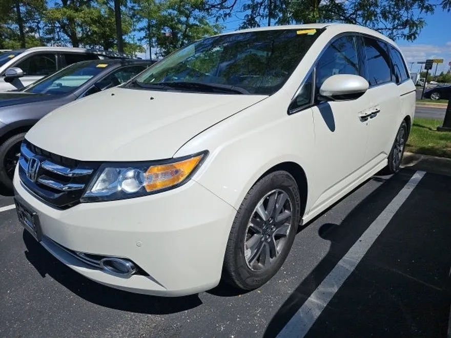 2016 Honda Odyssey Touring Elite photo 1