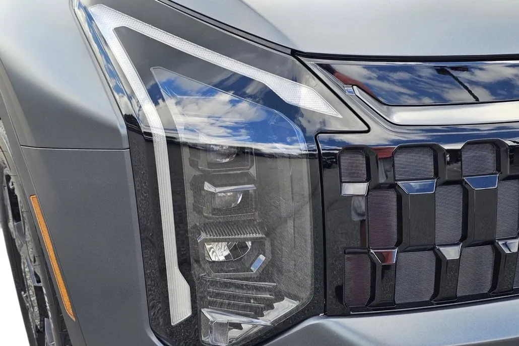 2026 Kia Sportage Hybrid X-Line photo 1