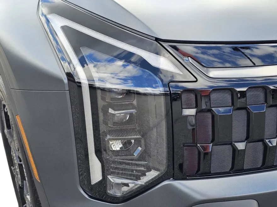 2026 Kia Sportage Hybrid X-Line photo 1