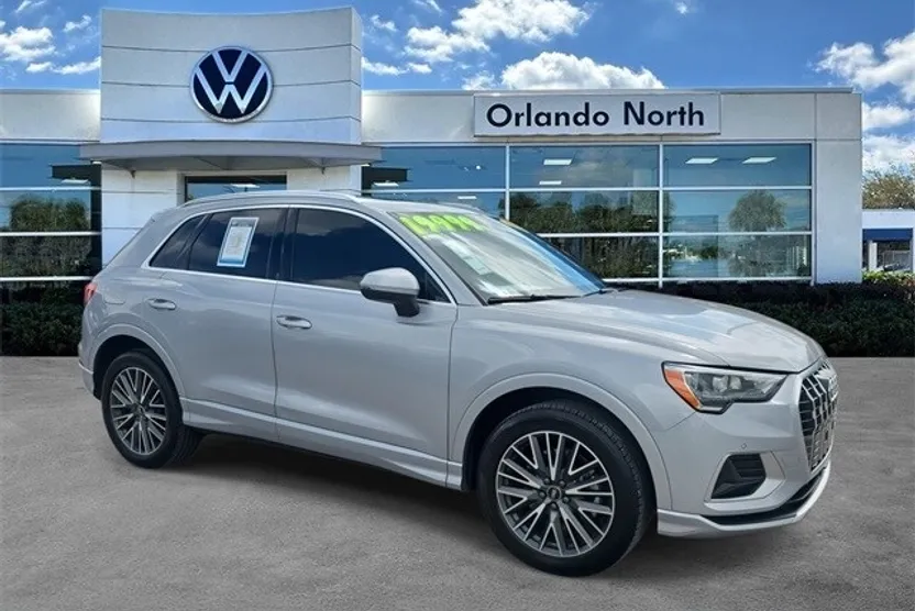 2021 Audi Q3 Premium photo 1