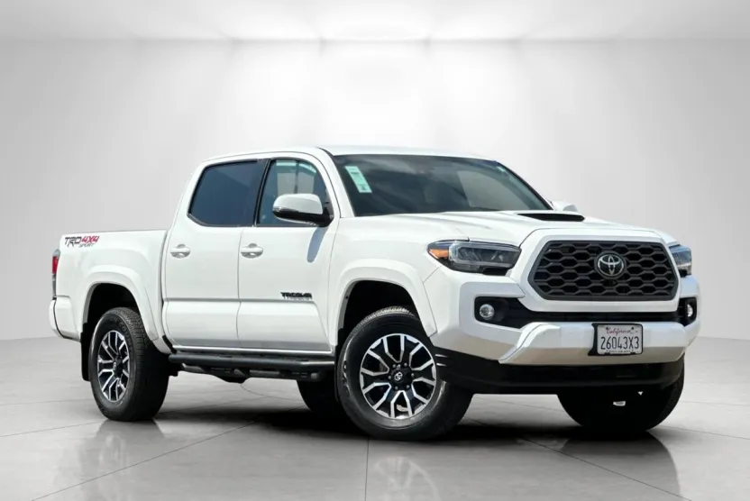 2023 Toyota Tacoma TRD Sport 4x4 photo 1
