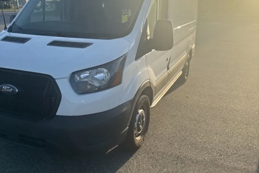 2022 Ford Transit Cargo Van photo 1