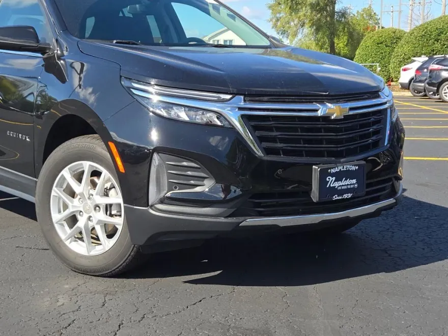 2024 Chevrolet Equinox LT photo 1