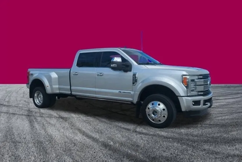 2019 Ford F-450 Platinum photo 1