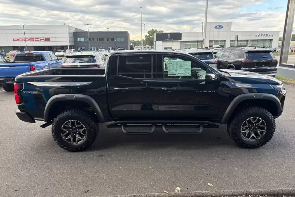 2026 Chevrolet Colorado ZR2 photo 1