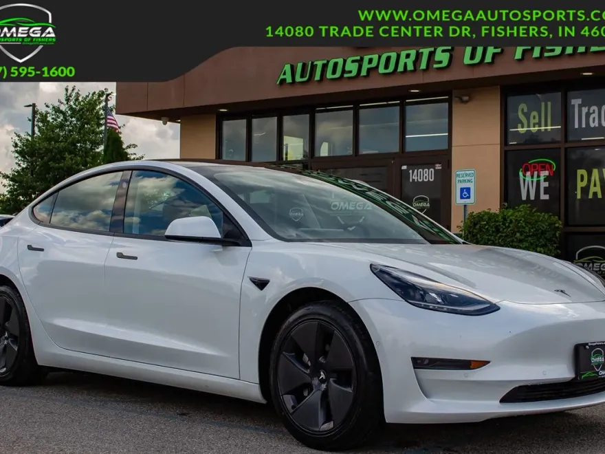 2021 Tesla Model 3 Standard Range Plus photo 1