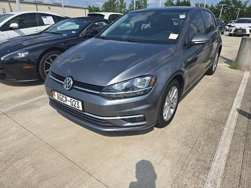 2018 Volkswagen Golf TSI SE photo 1