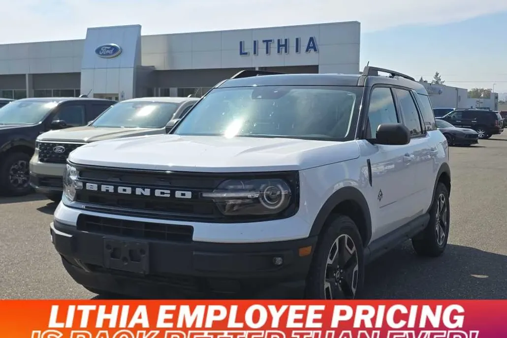 2021 Ford Bronco Sport Outer Banks photo 1