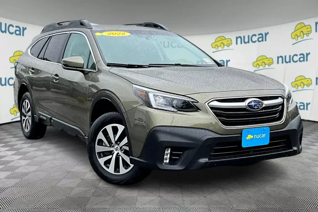 2022 Subaru Outback Premium photo 1