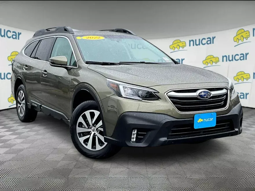 2022 Subaru Outback Premium photo 1