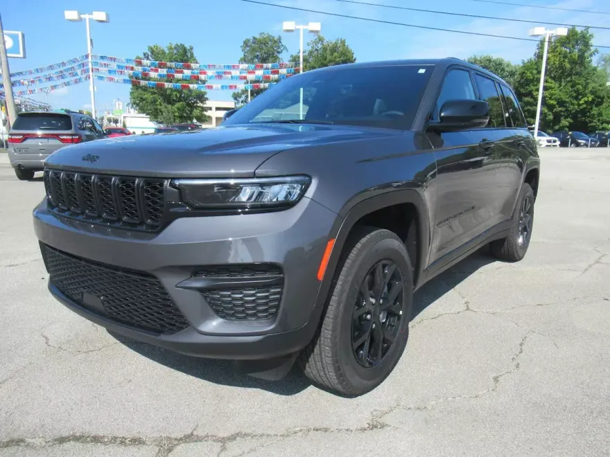 2025 Jeep Grand Cherokee Altitude X photo 1