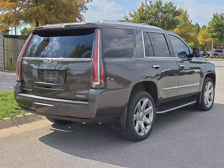 2020 Cadillac Escalade Premium Luxury photo 1