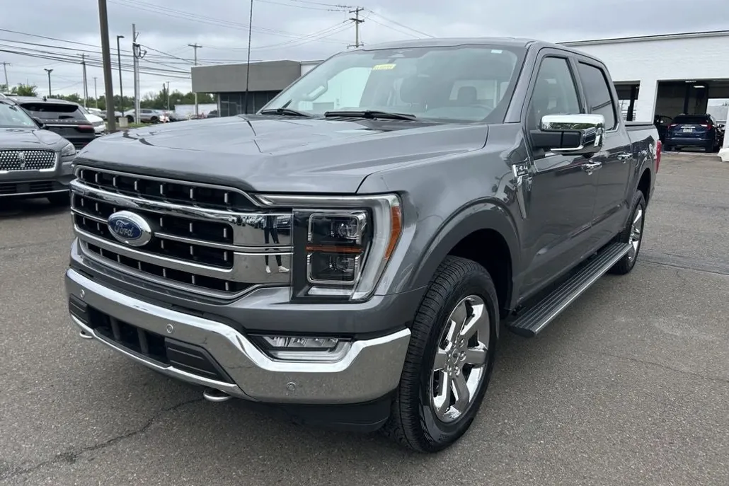 2023 Ford F-150 Lariat photo 1