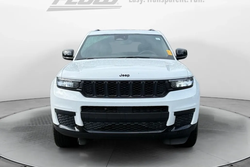 2024 Jeep Grand Cherokee Altitude photo 1