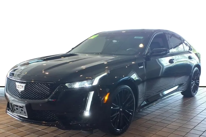 2024 Cadillac CT5 V photo 1