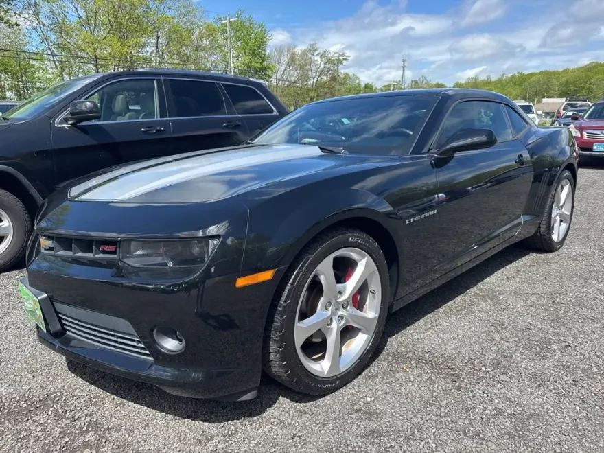2015 Chevrolet Camaro 1LT photo 1