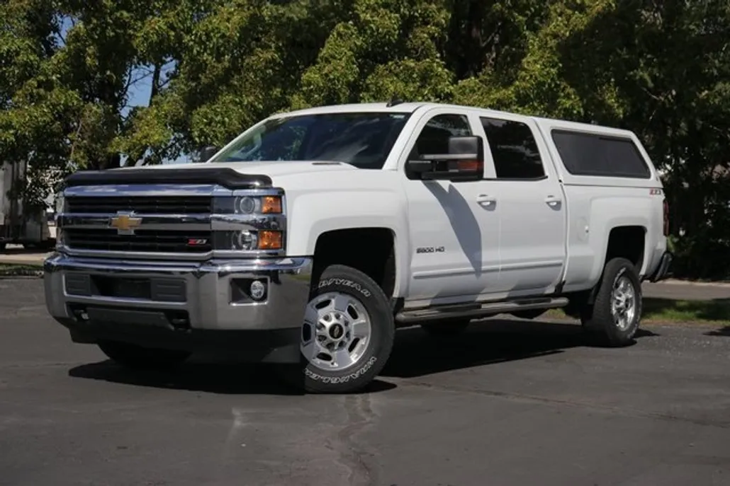 2016 Chevrolet Silverado 2500HD LT photo 1