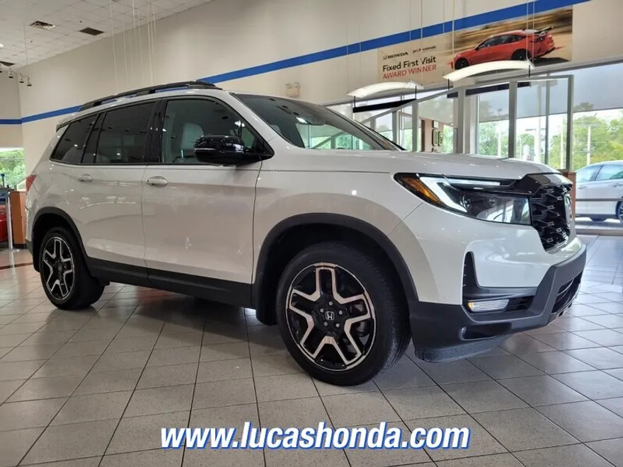 2023 Honda Passport Elite photo 1
