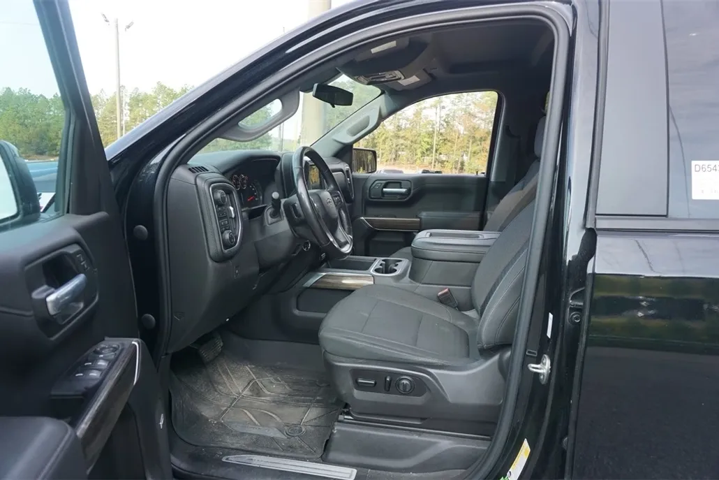2021 Chevrolet Silverado 1500 RST photo 1
