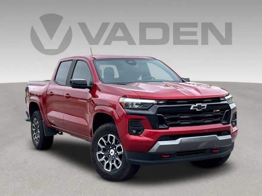 2023 Chevrolet Colorado Z71 photo 1