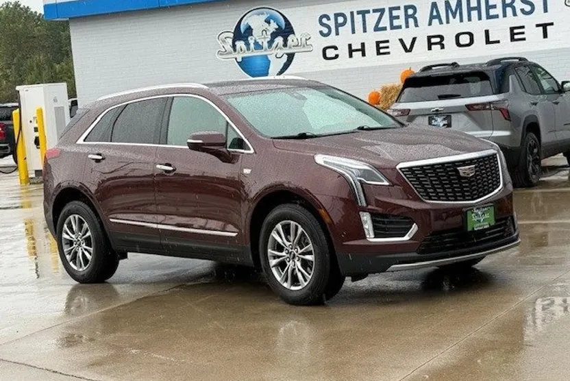 2022 Cadillac XT5 Premium Luxury photo 1